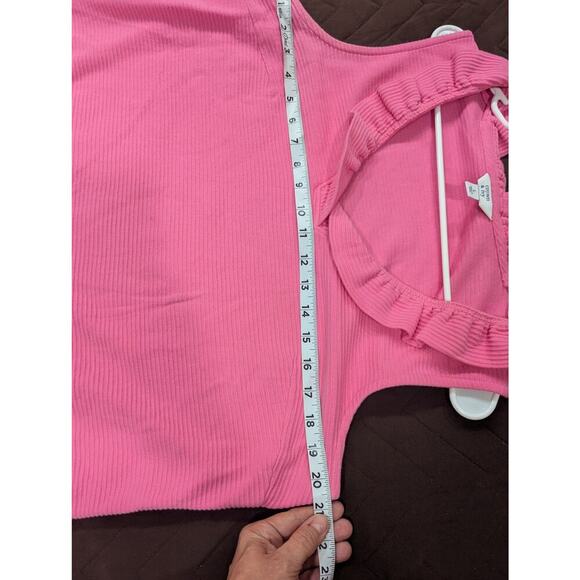 Pretty ribbed pink sleeveless top with ruffle neckline Crown & Ivy size L - Picture 5 of 7
